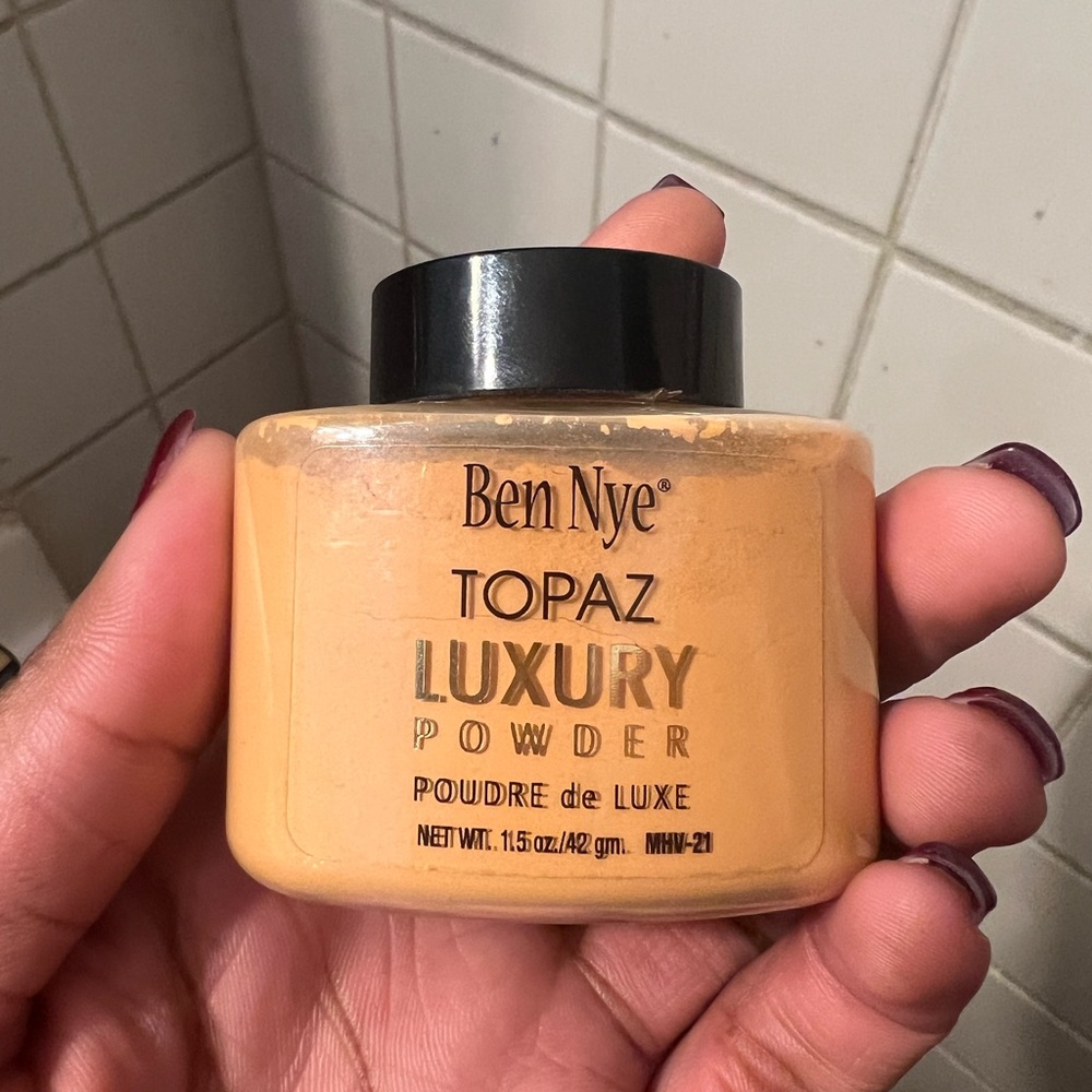 Ben Nye Luxury Powder Topaz